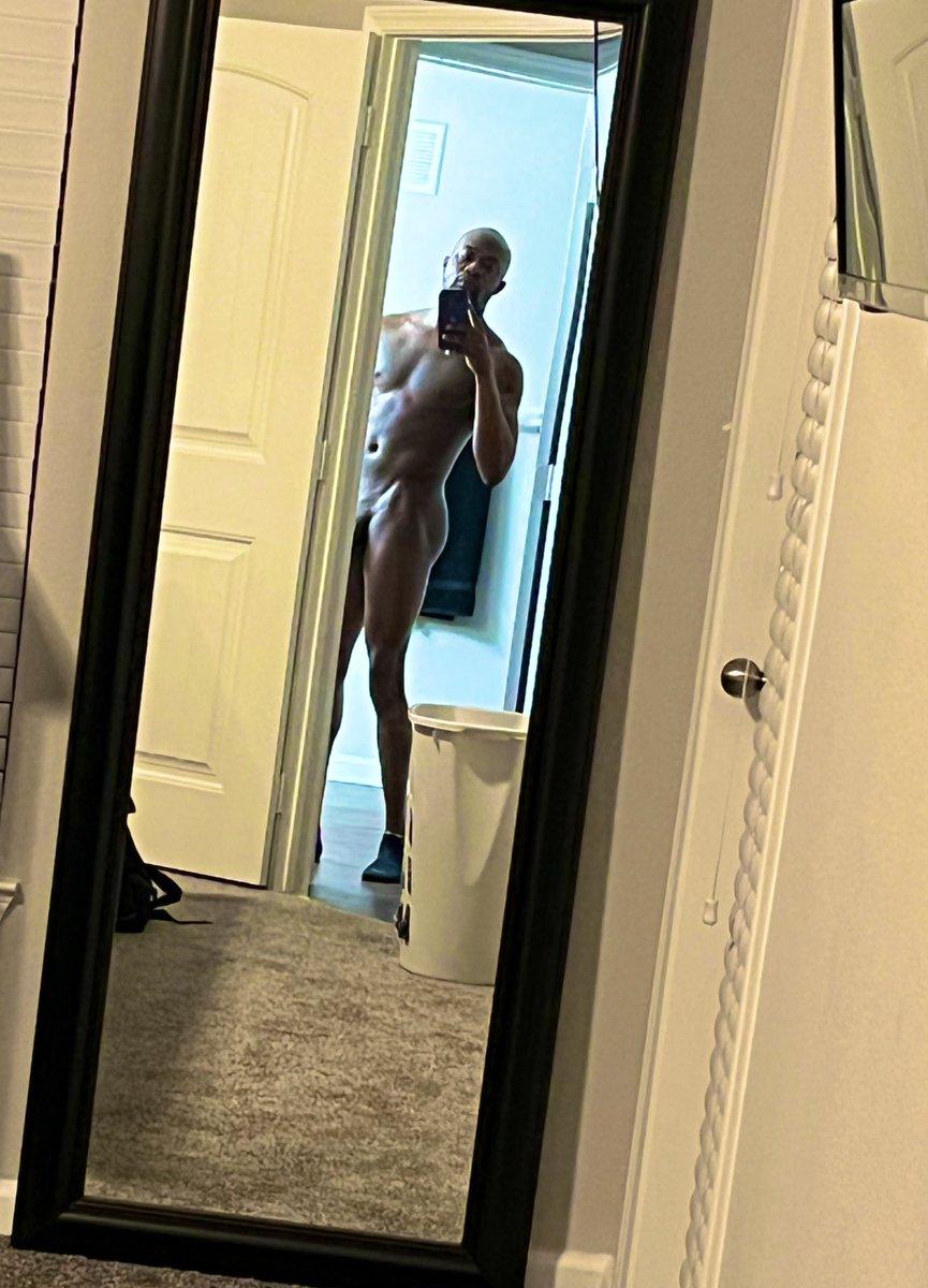 ProblematiqRN's tweet photo. Old to FB, new to Twitter #Showerflow #Godiva #Fitness https://t.co/8aQRV1i9hx