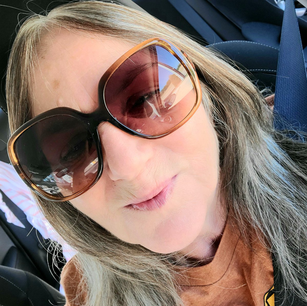Catful03's tweet photo. Happy 60th Birthday to me! Life is a journey and how blessed I am that God is at the wheel!
#itsMyBirthday
#60andFabulous 
#Blessed https://t.co/sqy8wZAdyw