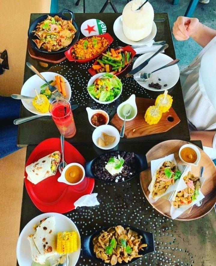 Jelly62270952's tweet photo. RicoTaco: good food, good friends!
Ẩm thực Mexico màu sắc sặc sỡ.
Saigon has everything, every culture, and some traps 😁😎
#colorful #ricotaco #foodie #foodbeauty #delicious #excellent #nicedecor #center #tastysaturday #cheers https://t.co/xEHfkTDUtS