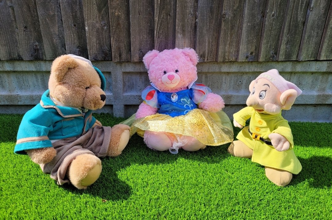 Emergency_Teds's tweet photo. Aubrey Wrigglesworth "I'm so happy! My princess has come to see me and she's brought her friend! https://t.co/fEBiJJPyuo