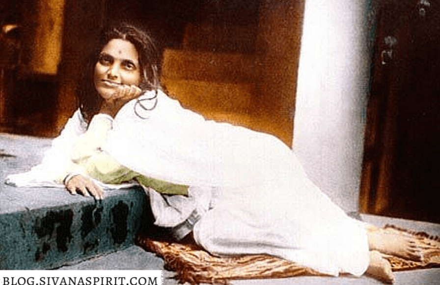 MediaoutletCom's tweet photo. #OTD #TDIH #August27, 1982: #DOTD: #RIP #AnandamayiMa. #NirmalaSundari #NirmalaDevi #Saints #IndianSaints #HinduSaints #YogaGurus #Yogis #Gurus #Beauties #Sweethearts #SelfInitiated #FullMoons
https://t.co/qiGRJ3wq0P https://t.co/ExrAaLiPBf