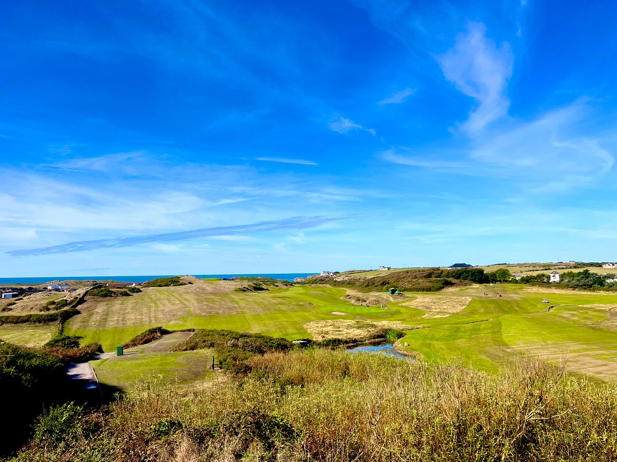 BenHeath2021's tweet image. What a gorgeous but also mentally head wrecking course 😍🤯 had my first eagle 🦅 and a 🐦 🕺 that @TubesSoccerAM would be proud of ⛳️ @HolyheadGC #ClassCourse #Fore #UpAndDown 🏴󠁧󠁢󠁷󠁬󠁳󠁿