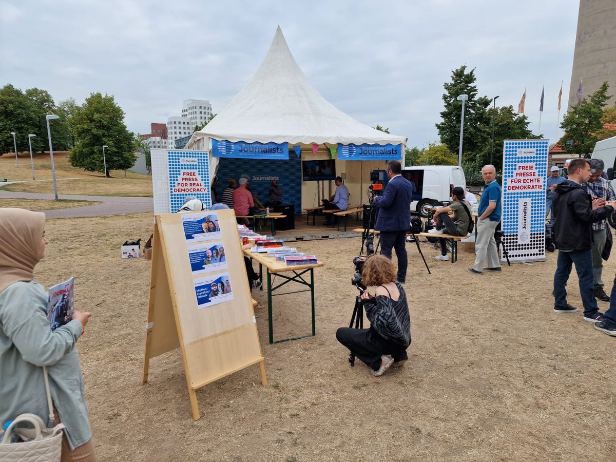 journalists_tr's tweet photo. Otoriter rejimlerin sansürüne karşı yeni nesil medya uygulamaları ile mücadele yolları
#campfire22
@cevheriguven: seçim sürecinde hükümet de yeni medyayı kullanacak. @LeventKenez @bedrettinugur https://t.co/n5tjLu8DMC