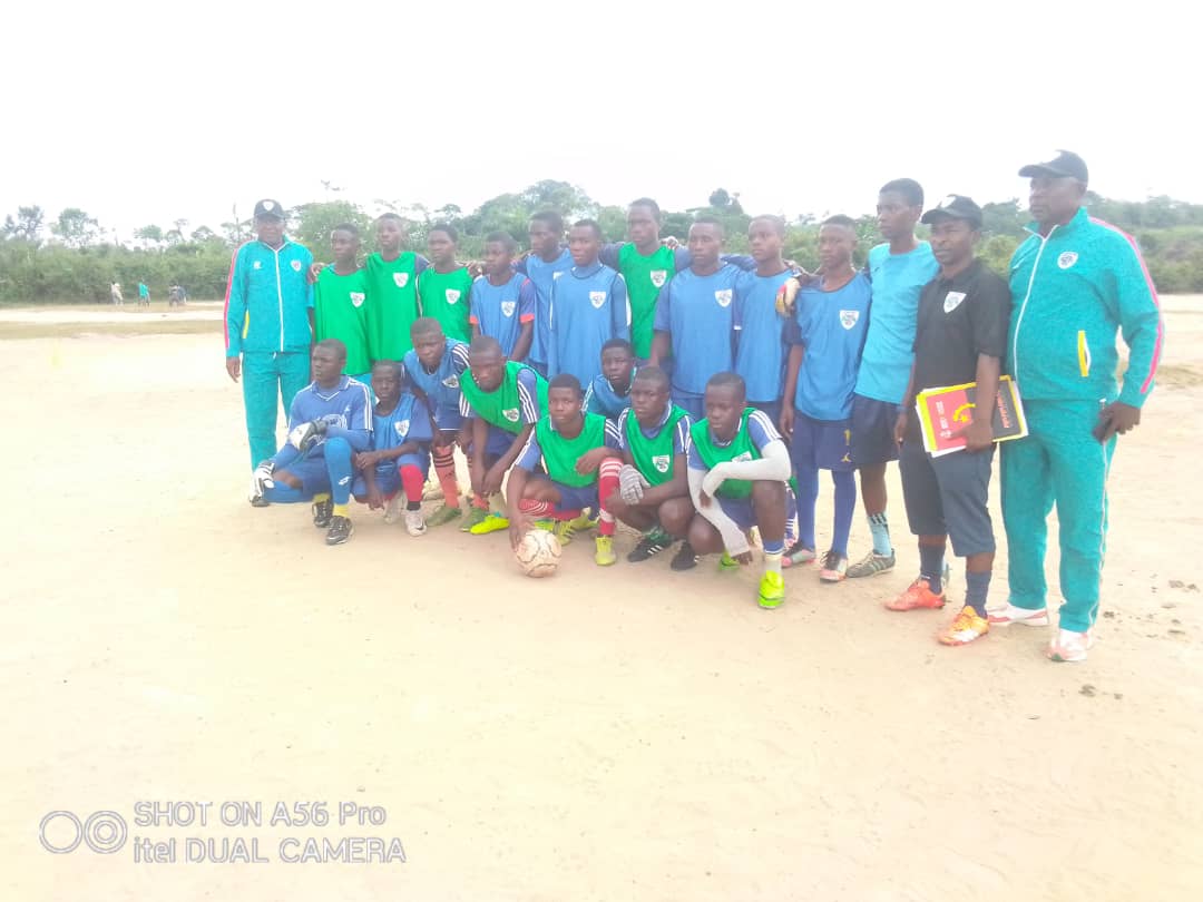 FCEbolowa's tweet photo. Akeva KyeOssi !
Thanks Ambam Town!
#DetectionTour
#Thirdstepdone
#Kyeossi
#Ambam
#FCE
#EnsembleEcrivonslHistoire https://t.co/ZdcEJ2vcHh