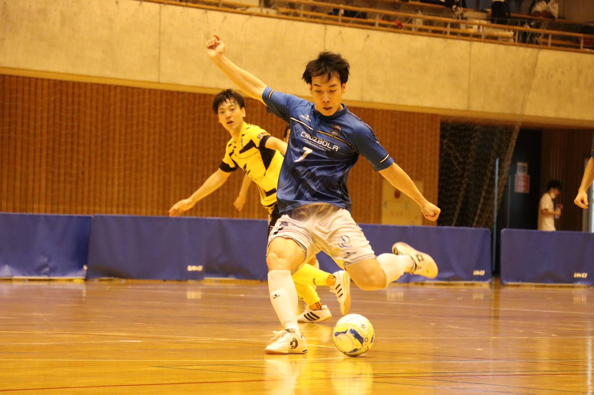 KIYONO_ZOTT16's tweet photo. 関東リーグvs町田アスピは5-1で勝

前半1-1と簡単なゲームではなかったけど
ハーフタイムの守備の修正を選手達がしっかりと遂行してくれて後半はペースを握れました
キャプテンの雪島洋樹@yukishiman_hero に娘が産まれたのでゆりかごダンスで祝福できて良かった〜
おめでとう！

#ZOTT
#Força
#和 https://t.co/STr5nw7Pfo