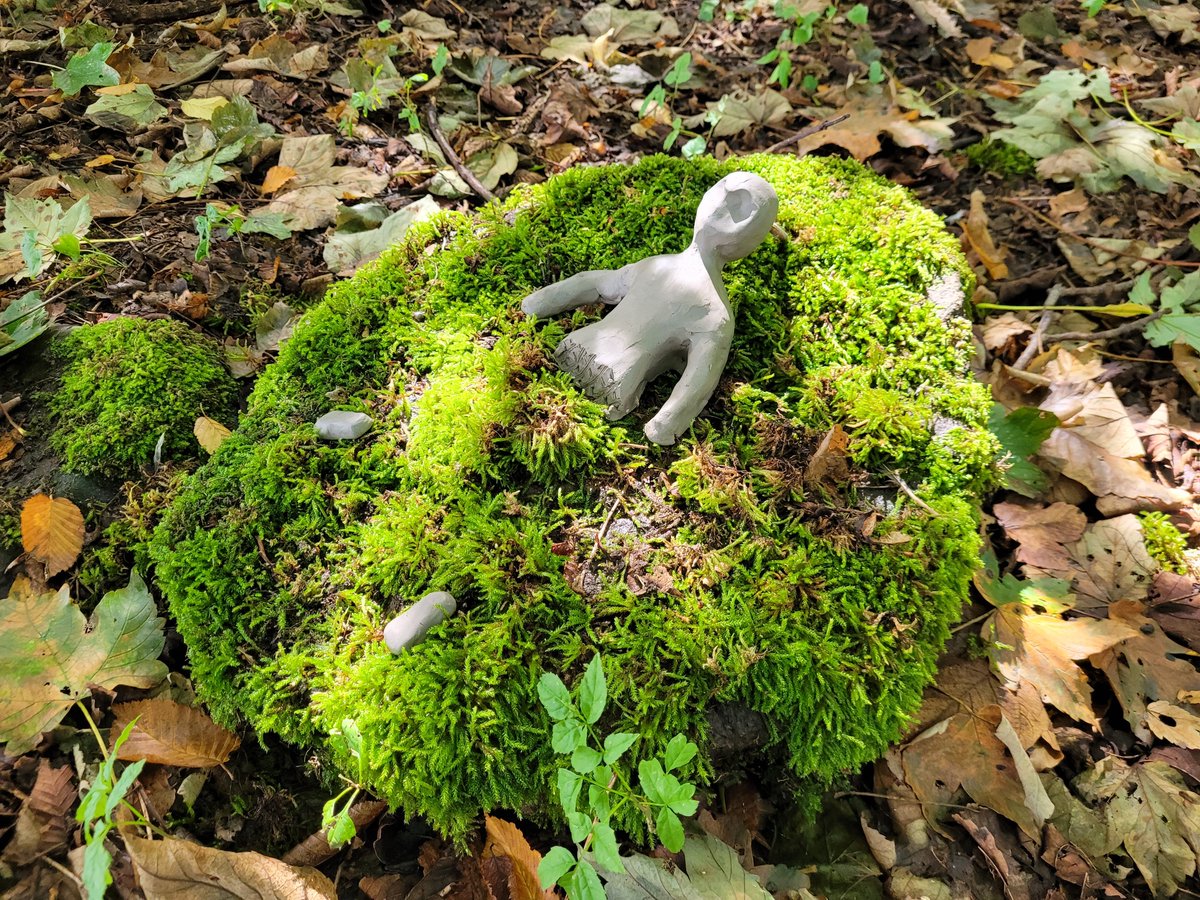 Yogle83's tweet photo. Great fun at the @TraceyEmin inspired sculpture class @jupiterartland festival. Now installed in the woods! 🤣 @_JupiterRising #jupiterrising https://t.co/048DMUCV8T