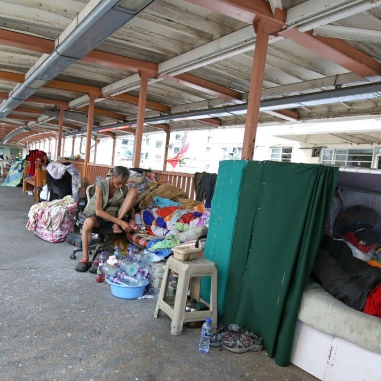 Iamfreefromevil's tweet photo. @ZhaLiyou @chenweihua I'm Chinese born, don't deny chinas homeless  problem  it's just as bad as USA if not worse. Police force foreigner to leave these areas if they get to close ☝️ I have seen. https://t.co/24d4gnUNbo