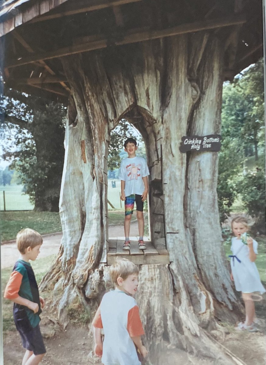 Statsmanuk's tweet photo. BACK by popular demand, more photos from my trip to “Dunblobbin” in 94, from the inside of the house and being the star of the show inside “Crinkley Bottom’s Holy Tree”!😝 @Dunblobbin https://t.co/YfsZZpw48A