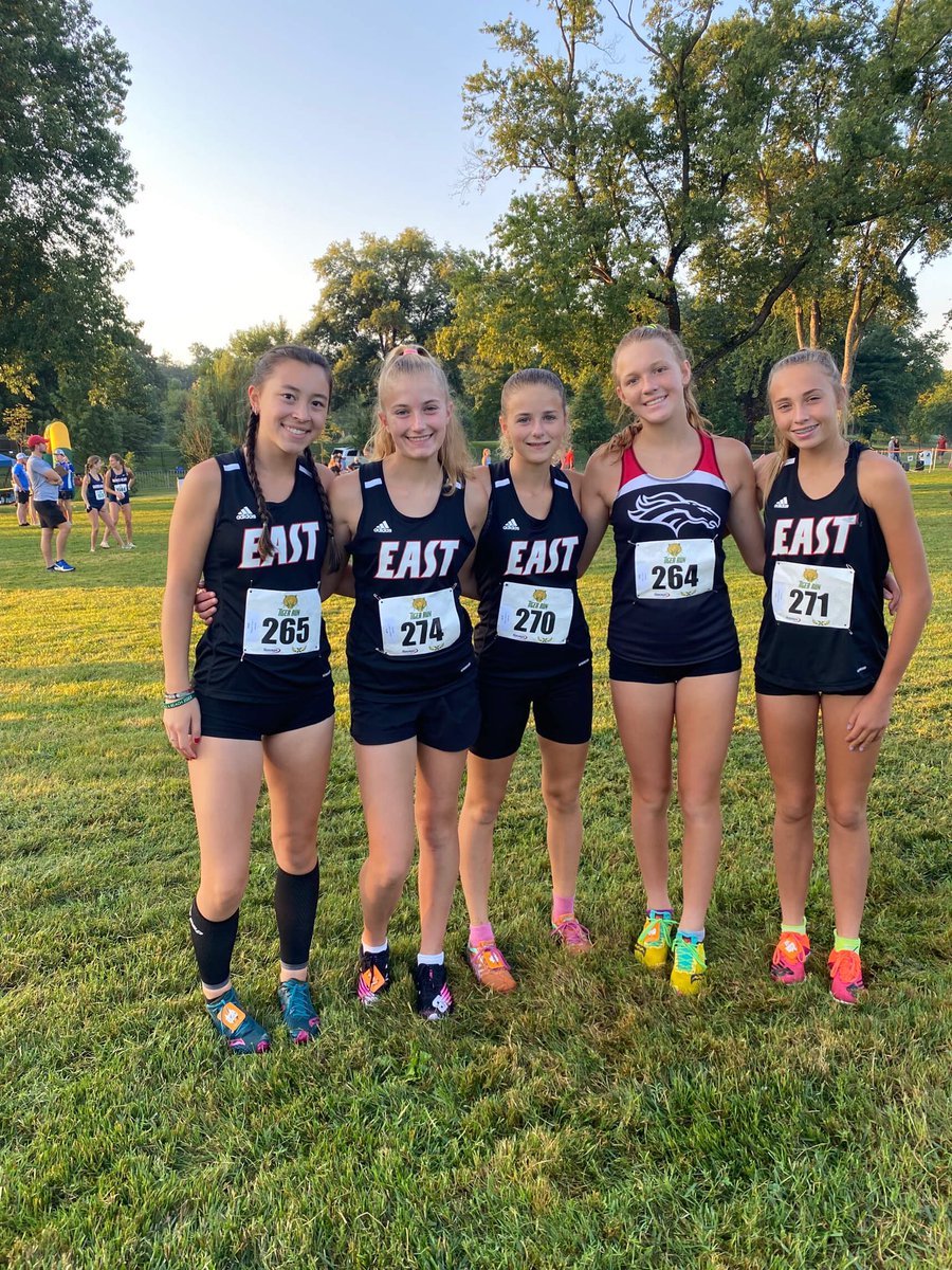 Savannah Mooney is 4th in 18:57, Alex Egan 25th, Abbie Stevenson 69th, Makayla Meyer 87th, and Emma Ekbundit 159th in Girls Varsity!