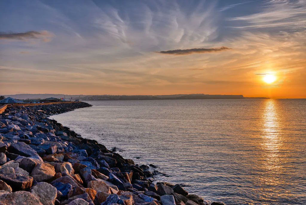 CoastCams247's tweet photo. Dawlish Warren sea defences. #sunsetsunrise_photo #sunriseresort #colorfulsunrise https://t.co/sUjalL88mr