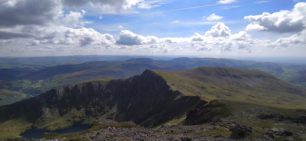 BiBuddhist's tweet photo. #Wales is absolutely stunning. 

#CalderIdris #Snowdonia https://t.co/pZtZOpnKMP