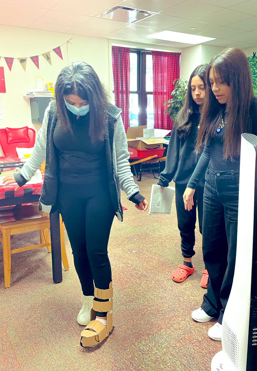 akuchik's tweet photo. I had the pleasure to score our @JamesGarfield31 8th graders @PLTWorg Foot Orthosis models. They designed these foot/ankle braces to help individuals with cerebral palsy stay flat footed while walking. #innovaters #STEM @LelaSimmons19 @DrNHenderson @AleesiaLJohnson https://t.co/L6VzsdVqZC