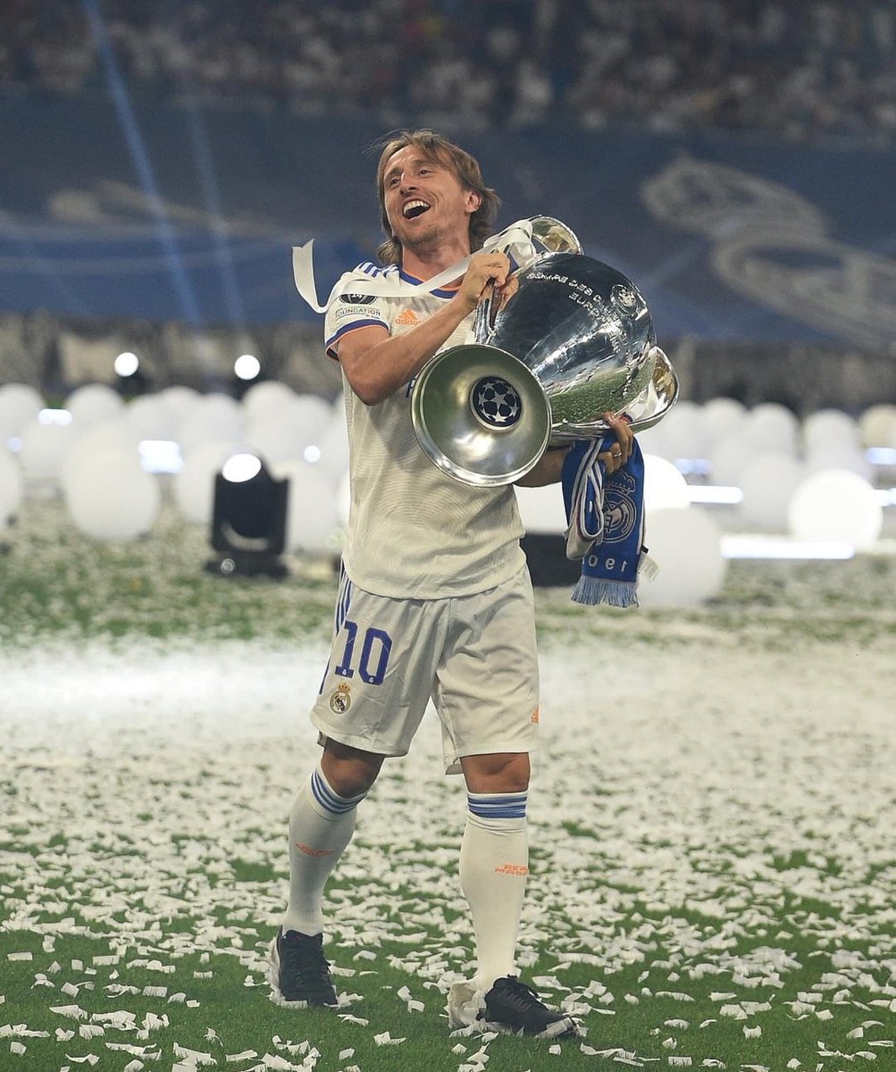 joha_087's tweet photo. @Pielblaugrana30 @JoseRc724 @lukamodric10 😉 https://t.co/QydQPxb5vI