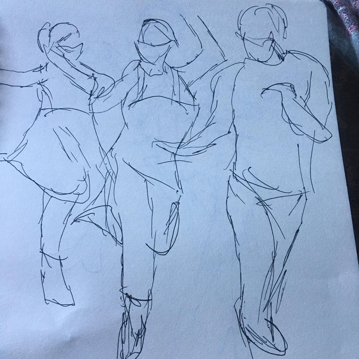 FrederictonArts's tweet image. During this week, Ysabelle has been working on some sketches before illustrating swing dancers on a 3 by 4-foot canvas. So excited to see the final work! She is representing the community and emotions that this art can make her feel.
#creatingaccess #mixedmedia #swingdance #dance