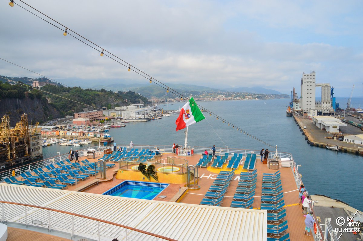 Andy_Humbert's tweet photo. #CostaLuminosa #Croisière @costacroisieres 
Jour 14 🇮🇹 #Savone
Dernière escale de la croisière avant le retour à Marseille, dans la ville de Savone, "port d'attache" de #Costa, dominée par la forteresse Priamar : https://t.co/uVhJKhXcOx 
@costacrociere @CostaCruises @Costa_Press https://t.co/tAnAHEf2pl