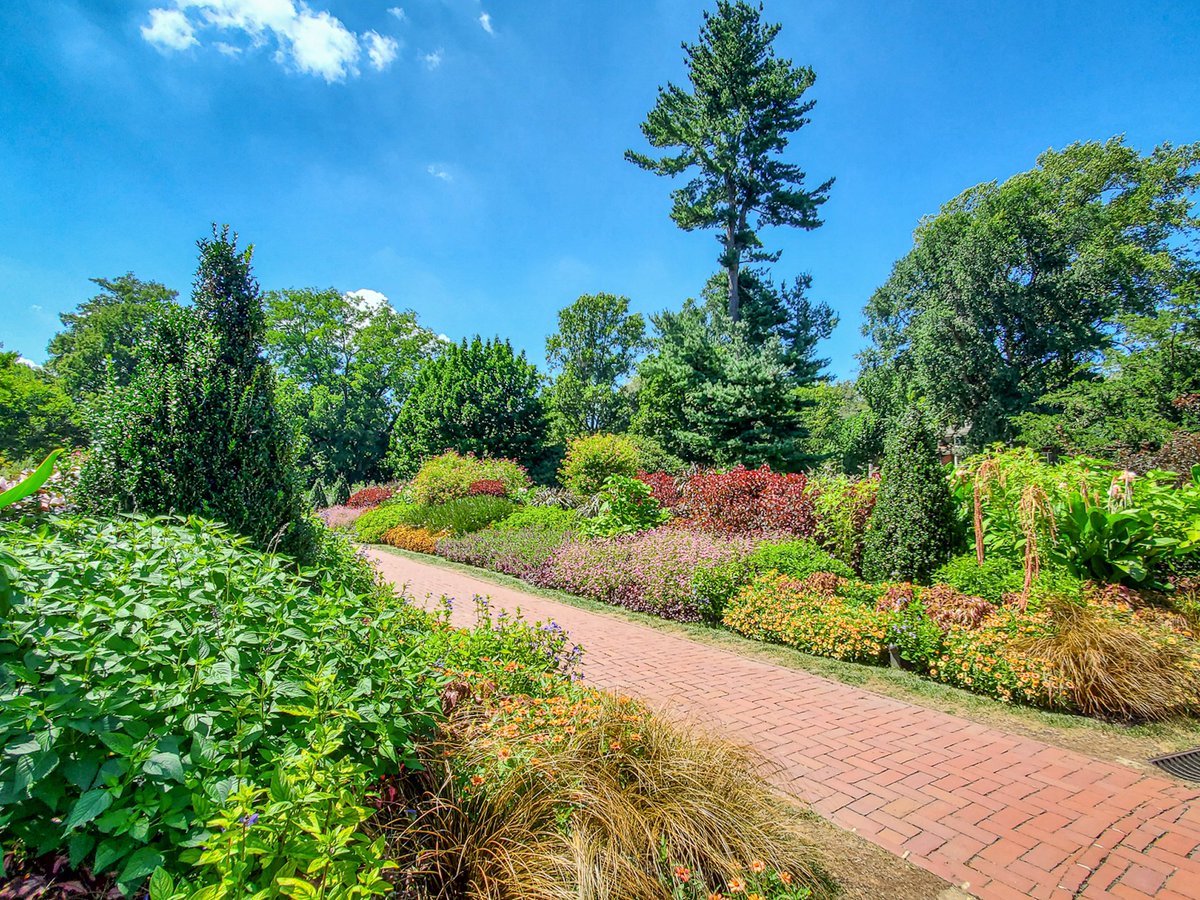 longwoodgardens's tweet photo. #HappySaturday https://t.co/BF3h67GYYq
