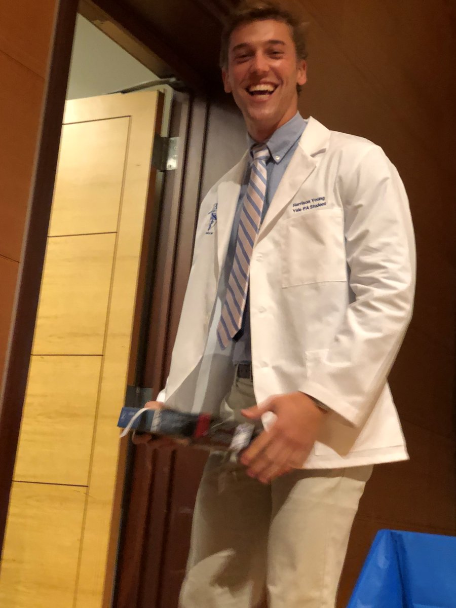 yalepaprogram's tweet image. Congratulations to the Yale Physician Associate Class of 2024 on receiving their white coats!!! And thanks to the generous alumni who donated stethoscopes! 🩺🥼