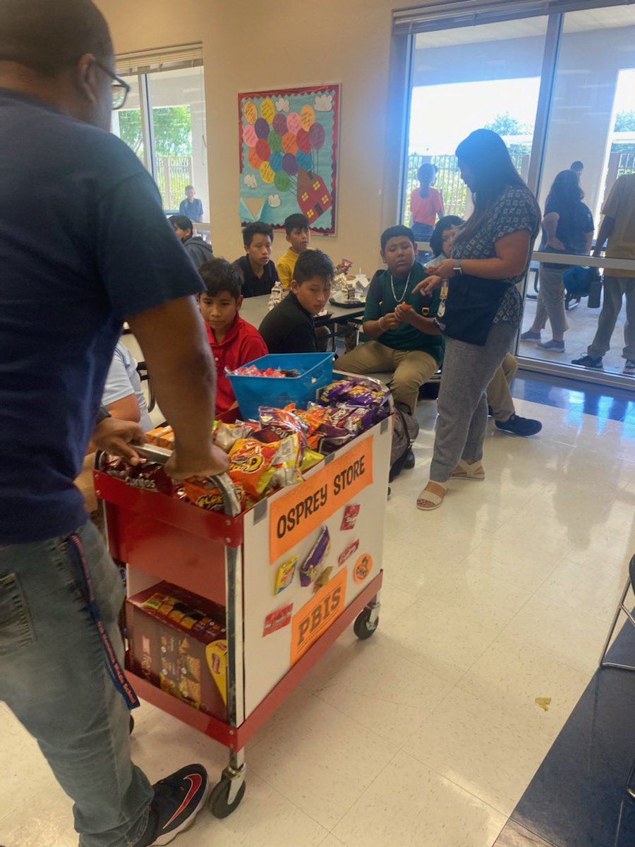 OHMS PBIS team in action!  
Yesterday we started the Osprey Store cart and it was a huge success! #WeAreReadytoRISE #PBIS <a href="/OakHammockMS/">Oak Hammock Middle</a>