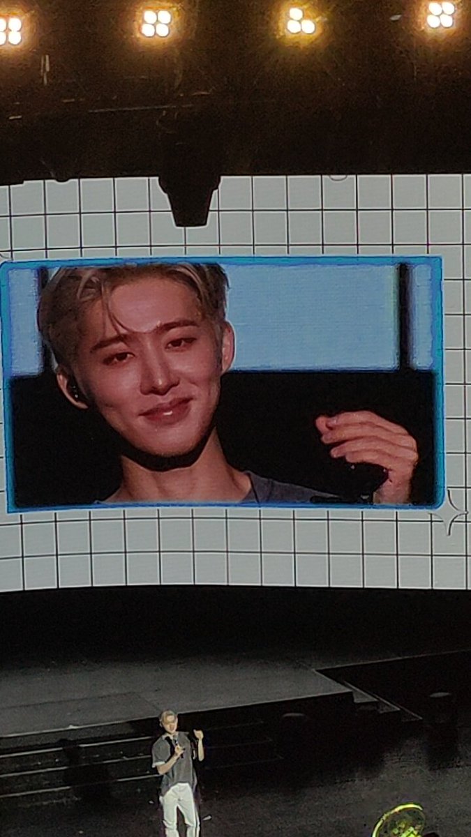 kailskadjh's tweet photo. Hanbin pogi.

@shxx131bi131 
#HanbinInManila #HANBIN #비아이 https://t.co/BsyYLAKevi