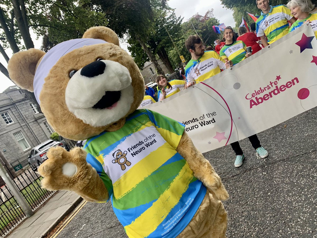 Delighted to take part in the fantastic <a href="/celebrateabdn/">Celebrate Aberdeen</a> parade with Friends of the Neuro Ward @fotnward 
Many thanks to the event organisers, my fellow Neuro Ward supporters and to the many people who lined the city’s Union Street to cheer us on 🐻 💚💛
<a href="/NHSGrampian/">NHS Grampian</a> <a href="/gossipshona/">Shona Gossip</a>