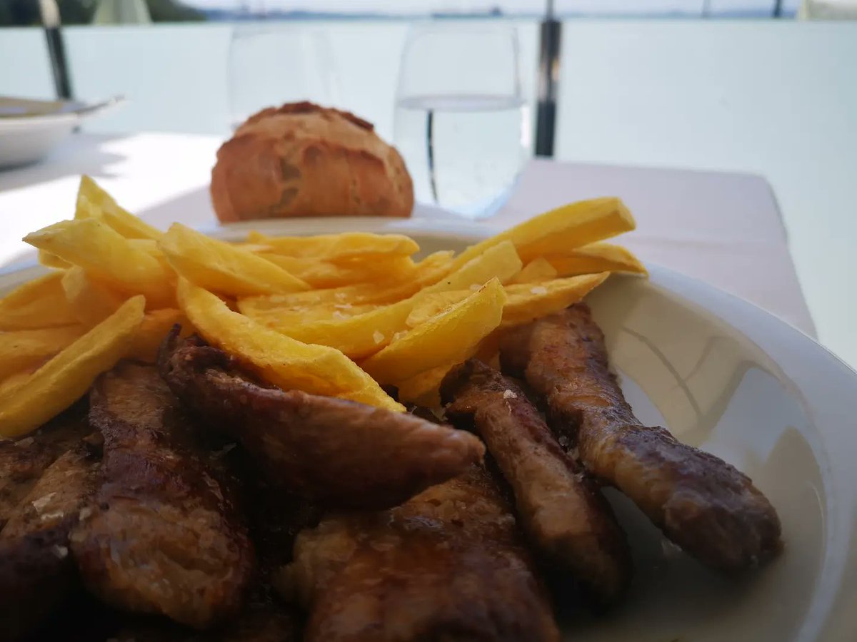 ¿Ya has pensado que vas a hacer este fin de semana? Relax &amp; Gastromia.
Ven a #Galicia y 
Simplemente #SienteCarril con nosotros 

 💕 #RegalaCarril - Packs &amp; Bonos Regalo

¿Reservamos? ☎ 986 511 507 👉 hotelcarril.com
│#PacksRegalo│#Escapadas │#MomentosInolvidables