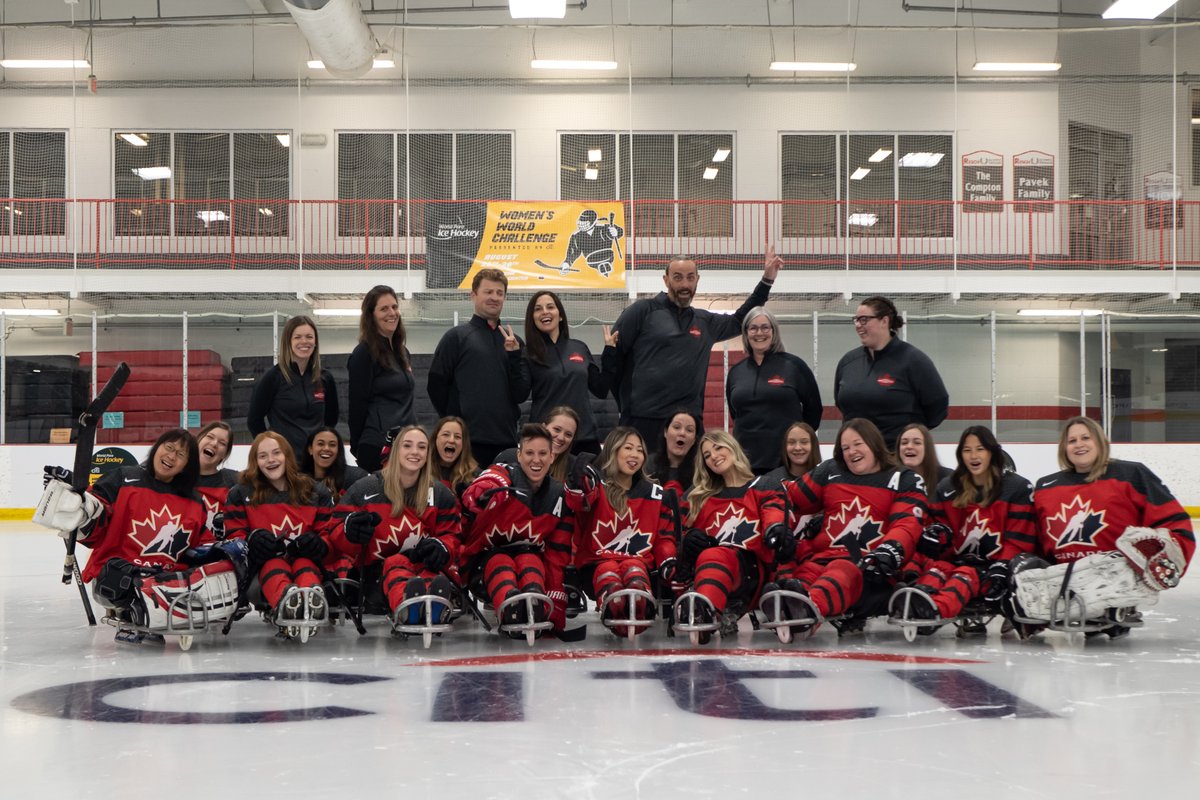 paraicehockey's tweet photo. 💥 Team photos are OUT! Who did it the best?

📸 Charlie Skinner/WPIH

#WomensWorldChallenge | #ParaIceHockey | @Citi | @ParaSport https://t.co/bpKHBCHZgW