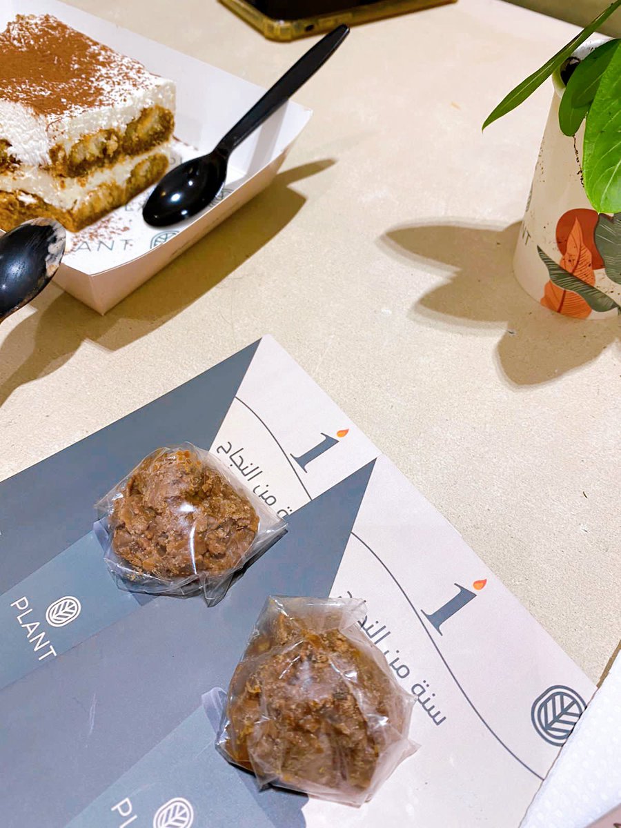 ahii1441's tweet photo. سنه من النجاح ..
احتفال بلانت كافيه بمناسبة مرور سنه 🤍
@_plantcafe 
جربت ايسكريم تشيز كيك لذيذ 😍👍🏻
المكان يجنن وتعاملهم مره لطيف 🤎
بالتوفيق والله يبارك لكم ♥️ https://t.co/Lv3oK5Vg9T