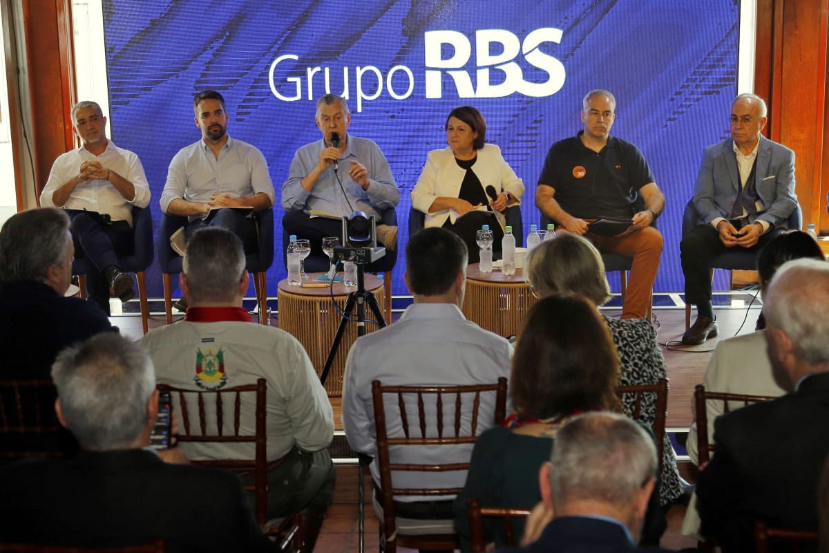 Heinzeoficial's tweet image. Já começou o Painel na casa do @Grupo_RBS, na #Expointer2022! 

#Heinze11 #PorUmRioGrandeGigante