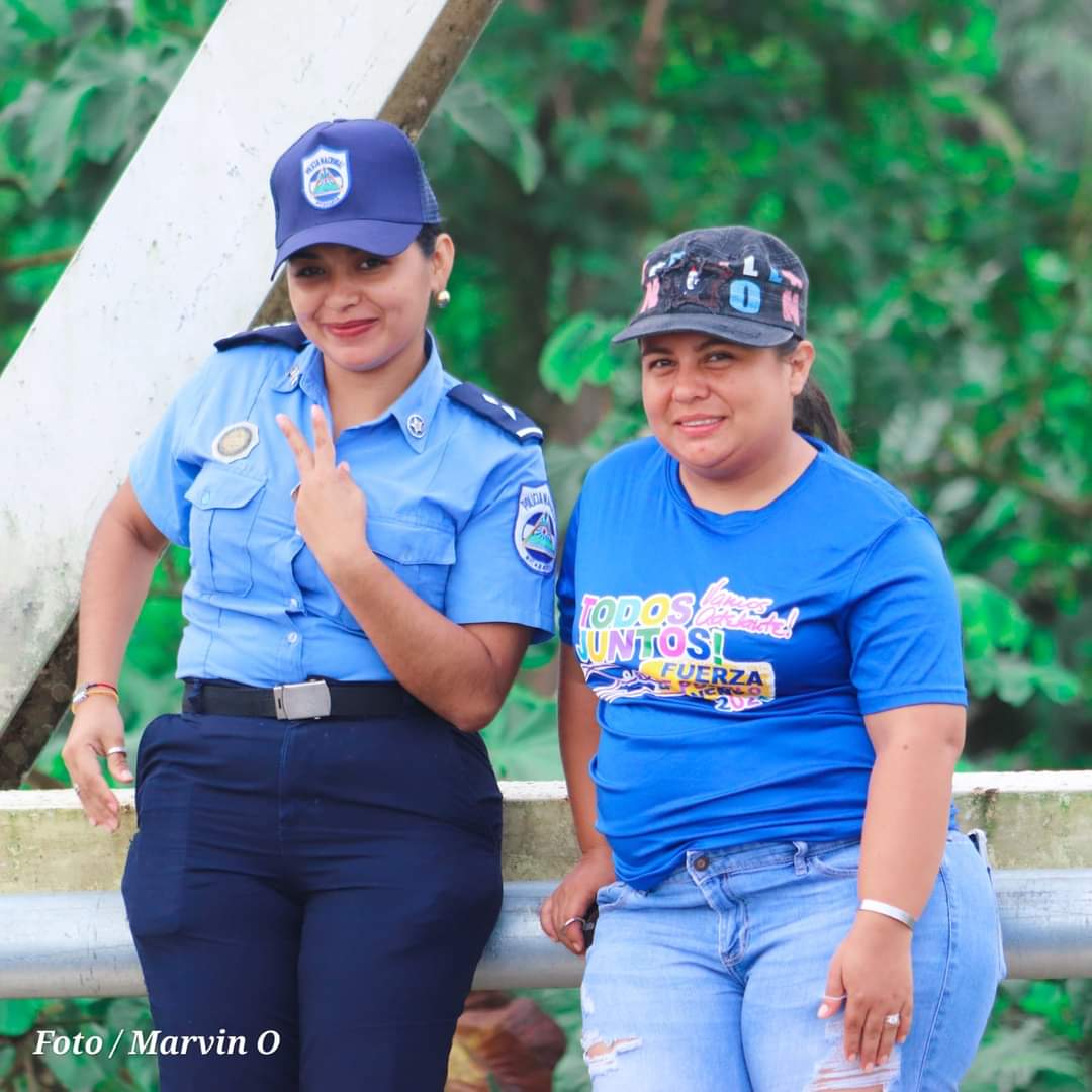 El Rama, RACCS 

Equipo de trabajo del FSLN, y en coordinación con la Policia Nacional Conmemoran el 55 aniversario de la Gesta Heroica de Pancasan, con grandiosa diana y caravana en toda la ciudad 

#UnidosEnVictorias 
#PatriaBenditayLibre