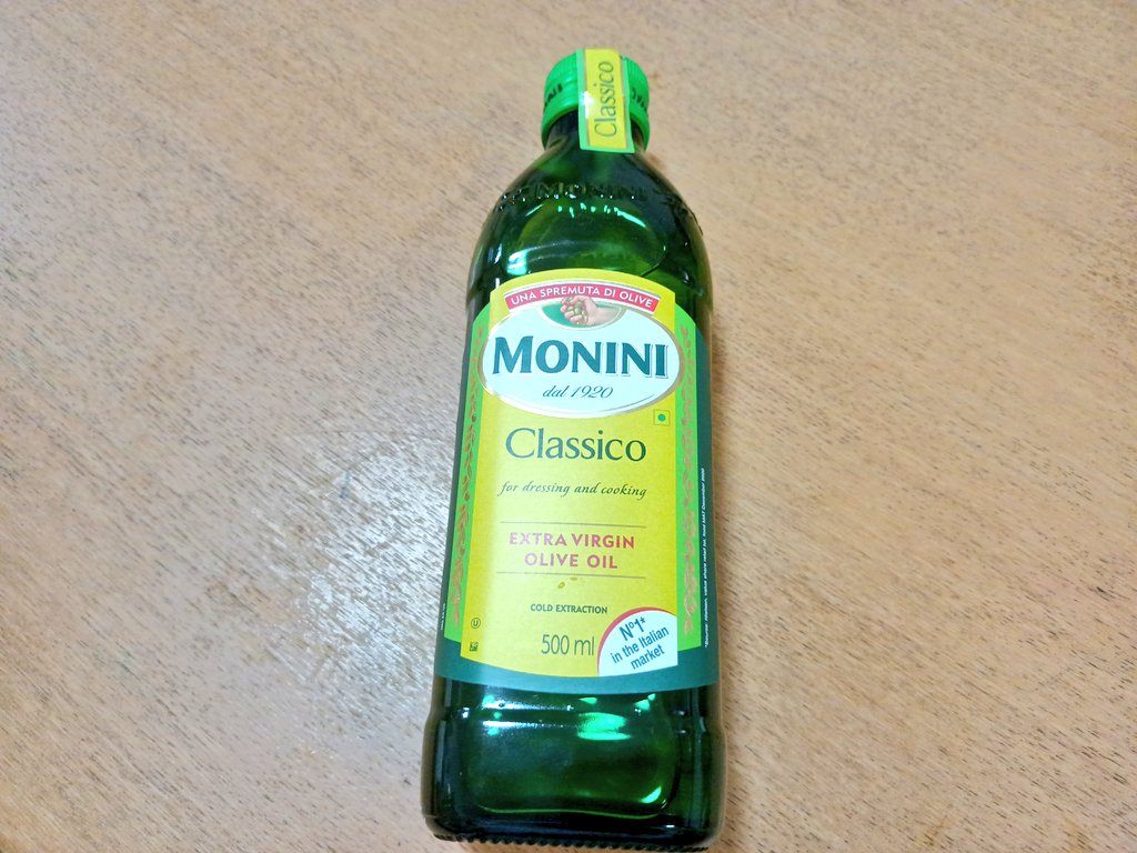 totsugawa0122's tweet photo. 健康オタクさん🤗から貰ったw
効果はなんだ?
さっそく試してみよう。
#monini #オリーブオイル
#エクストラヴァージン https://t.co/hPDeJbvhru