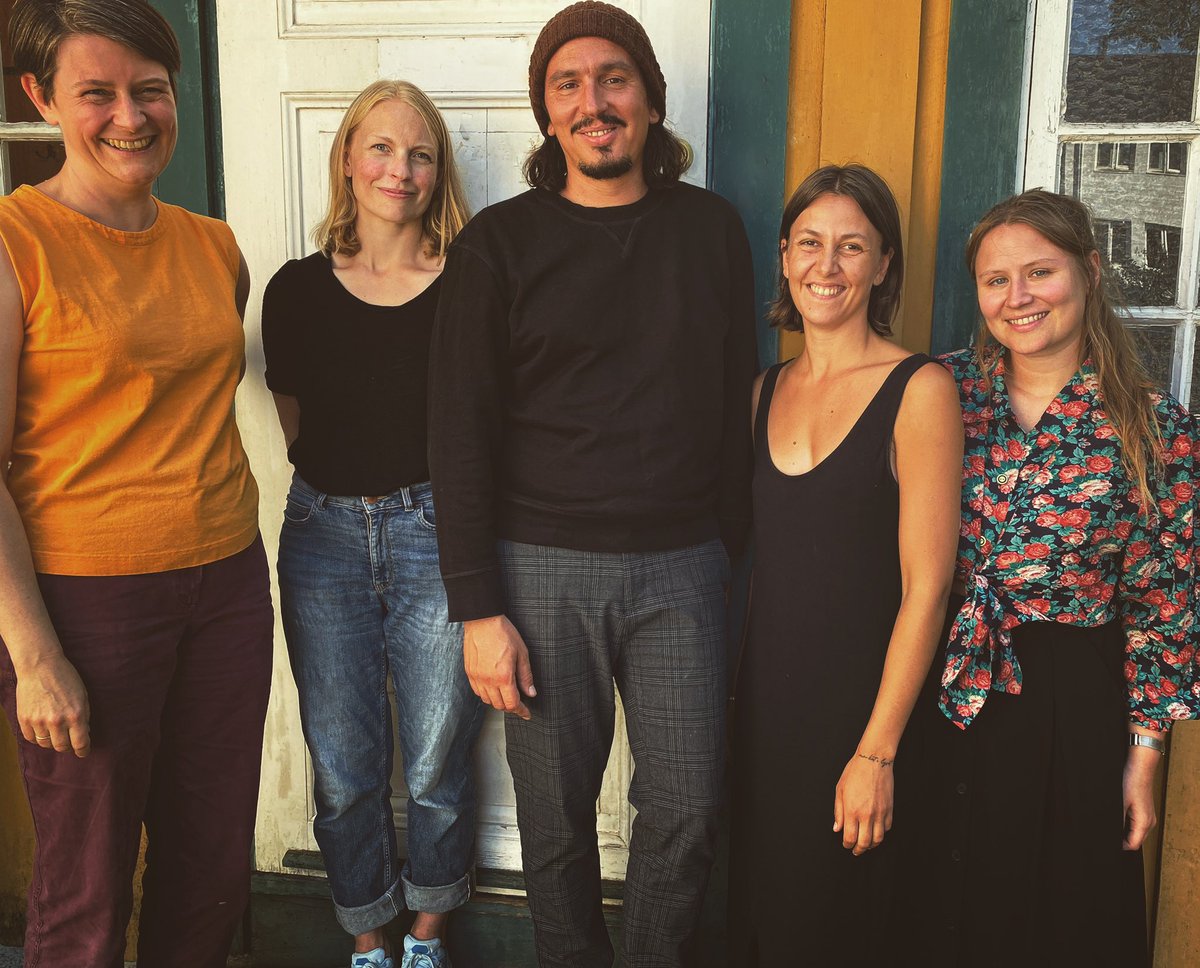 silent_fires's tweet photo. #STOCKHOLM 🇸🇪  We look forward to opening the #IMPRA #JazzFestival 💛 at @Faschingsthlm 🔥 today Saturday Aug 27th @ 3:30pm. See you there? 😊

🎫 https://t.co/BLJdXt6z20

#silentfires #fasching #karolinewallace #hildemarieholsen #synnegarvik #sarahjanesummers #alessandrosgobbio https://t.co/gDvWOxcjxb