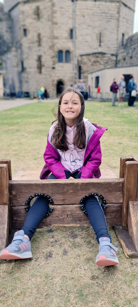 ladydignam's tweet photo. Ella really enjoyed visiting Caernarfon Castle @MrsWilliamsSM https://t.co/Dtqc89FqdP