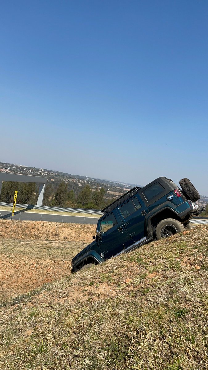 baic_automobile's tweet photo. Wish you were here? Come Break Boundaries at the 4x4 Village with BAIC today at the Festival of Motoring 2022.
#BreakingBoundaries #BAICSA #BAICSUV #FOM2022 #BAICBseries #FestofMotoring https://t.co/9v2SahsjxN