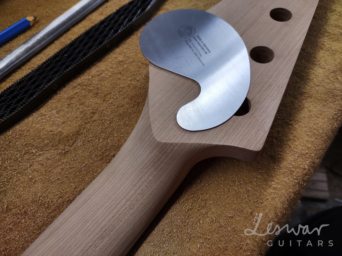 leswarguitars's tweet photo. Just shapin' 🖐👋

#bakedmaple #BASS #disorder #disorder5 #leswar #leswarguitars #thepowerofbass #handcraftedbass #luthier #弦楽器製作者 #ギター #楽器 https://t.co/PxpFm3B9rs