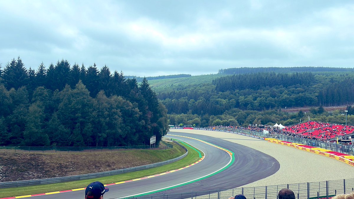 Vicky_Green1's tweet photo. This place is stunning #f1 #BelgianGP #f1fans bit of a split in our family #mercedesf1 #mclarenF1 I just like my retro cap! @katgreen__ who is going to take #f1pole https://t.co/Bi6glfhrrP