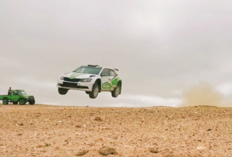 wbmk's tweet photo. Taking flight in Swakopmund. Allan Martin and the J&amp;P Hydraulics Skoda at speed. That is a serious distance https://t.co/XwAAfKsuZ4