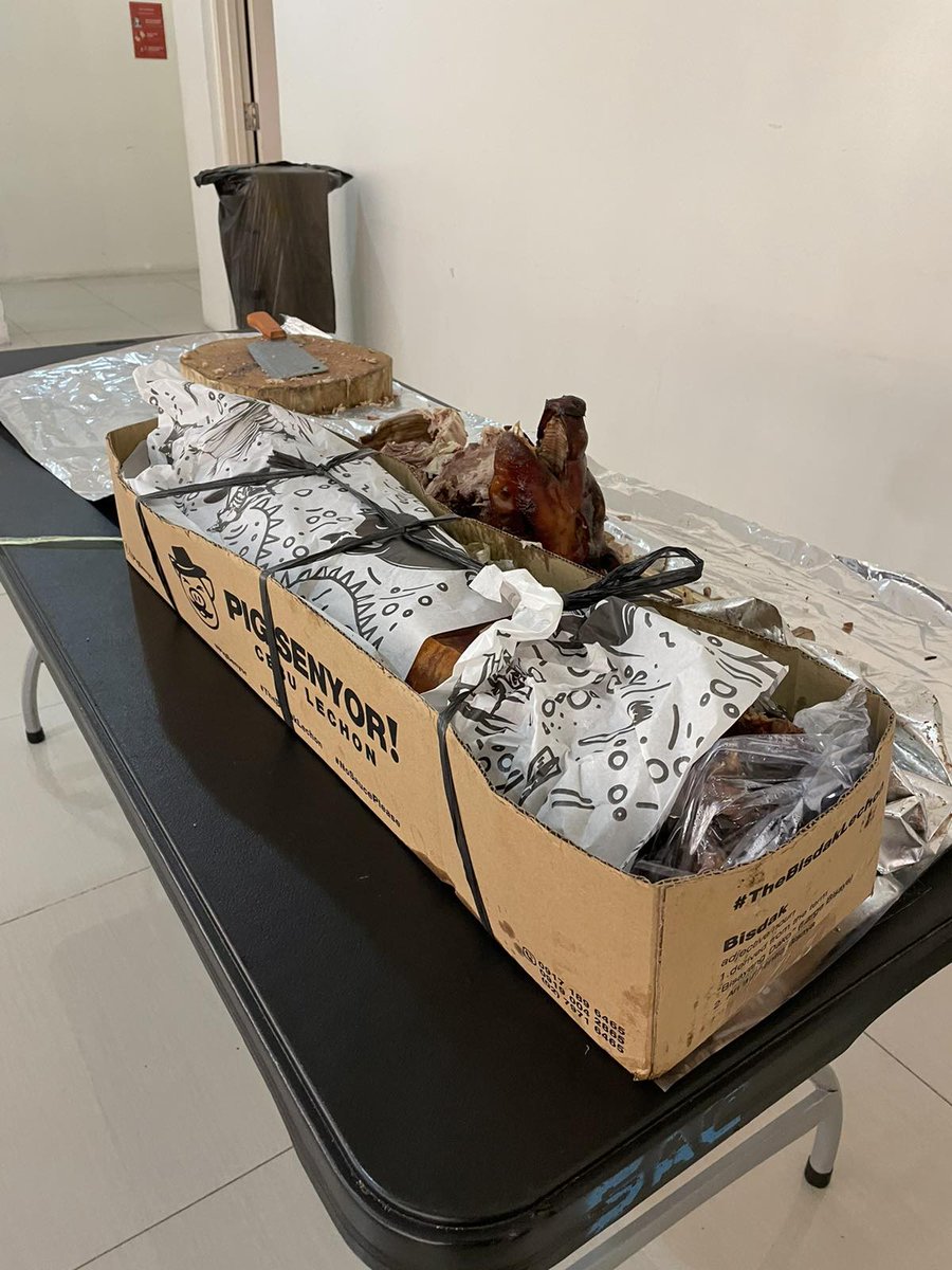 KHIPHOPMNL's tweet photo. PH IDs
ALL FOOD SUPPORT WERE SUCCESSFULLY DELIVERED ππβ¨οΈ
Once again, thank you to everyone who made this possible β€οΈ
LECHON βοΈ
FRUIT BASKET βοΈ
GRAZING BOX βοΈ
SNACK BOX βοΈ
#KimHanbin #HANBIN #BIinManila #HanbinInManila #ItsBInAWhile #BIofflineInManila https://t.co/7iuaYeER1Y