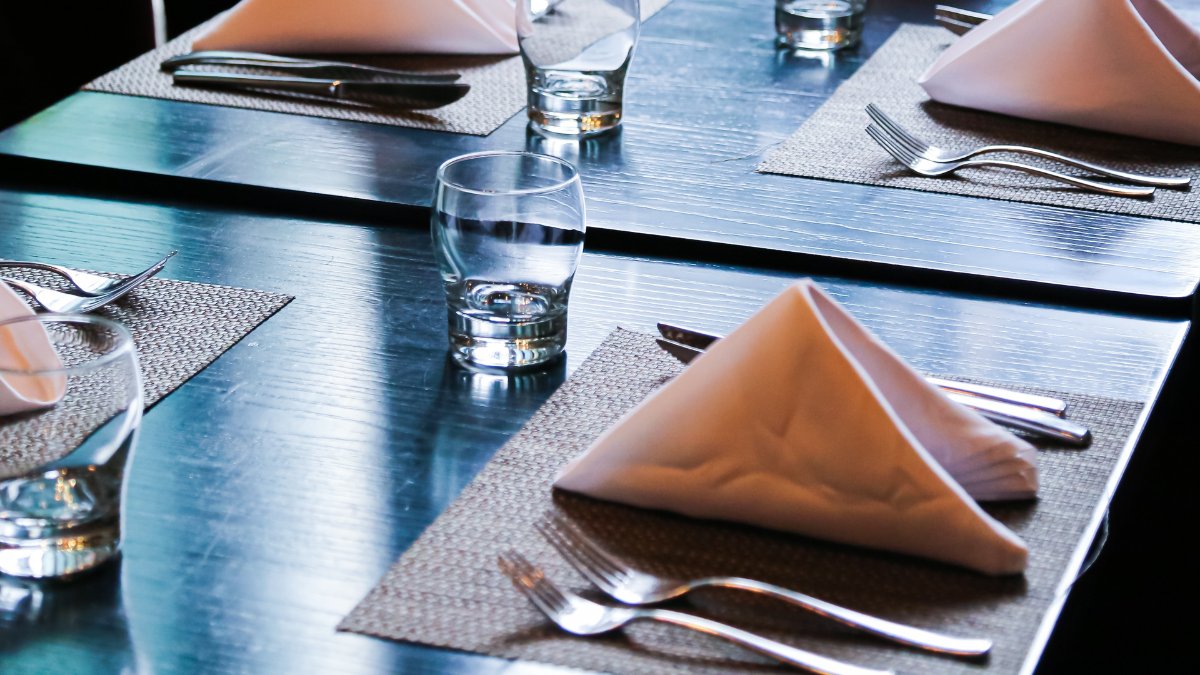 ajstuartbelfast's tweet image. Napkins and table covers bring a fun finishing touch to your table.

We have a range of napkin, so whether you&apos;re looking for classic white napkins or looking to bring some colour onto your table you&apos;re sure to find it at AJ Stuart!

#napkins #tablewareessentials