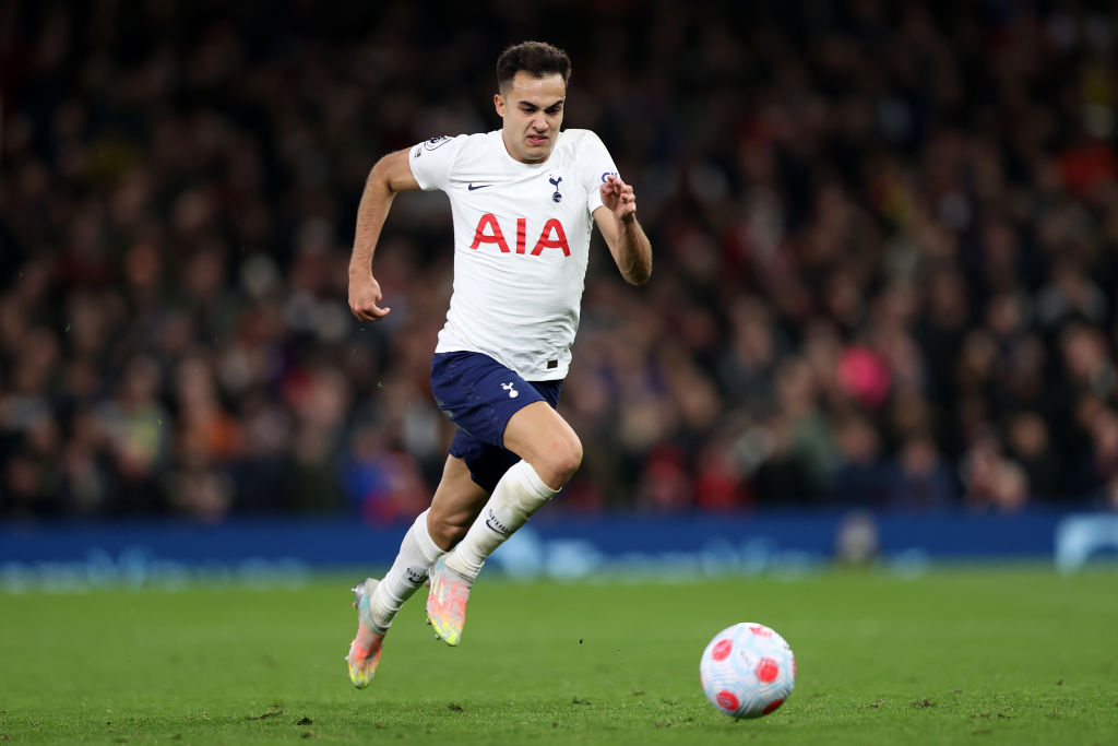 FabrizioRomano's tweet photo. Atletico Madrid have already opened talks to explore Sergio Reguilón deal with Tottenham. He's more than appreciated, waiting for developments on Renan Lodi situation. 🔴 #Atleti #THFC

Many clubs are looking for left backs - domino effect next week. https://t.co/6QsPMwc95m