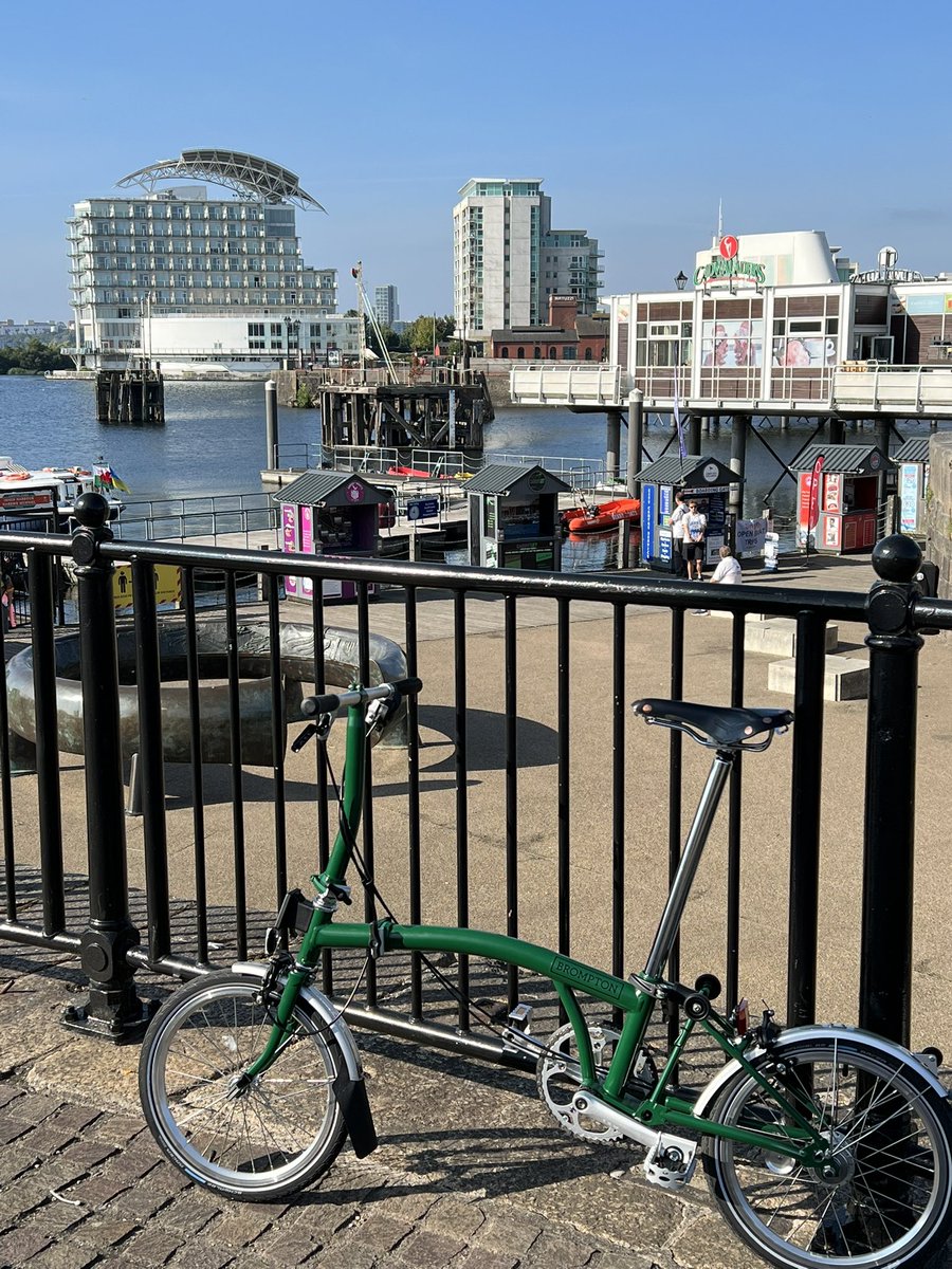andyivins's tweet photo. Getting to know my newly arrived @BromptonBicycle with a lap of Cardiff Bay. Sixty minutes of absolute fun on my new favourite bike. #unfoldinghappiness https://t.co/TdNierKFVG