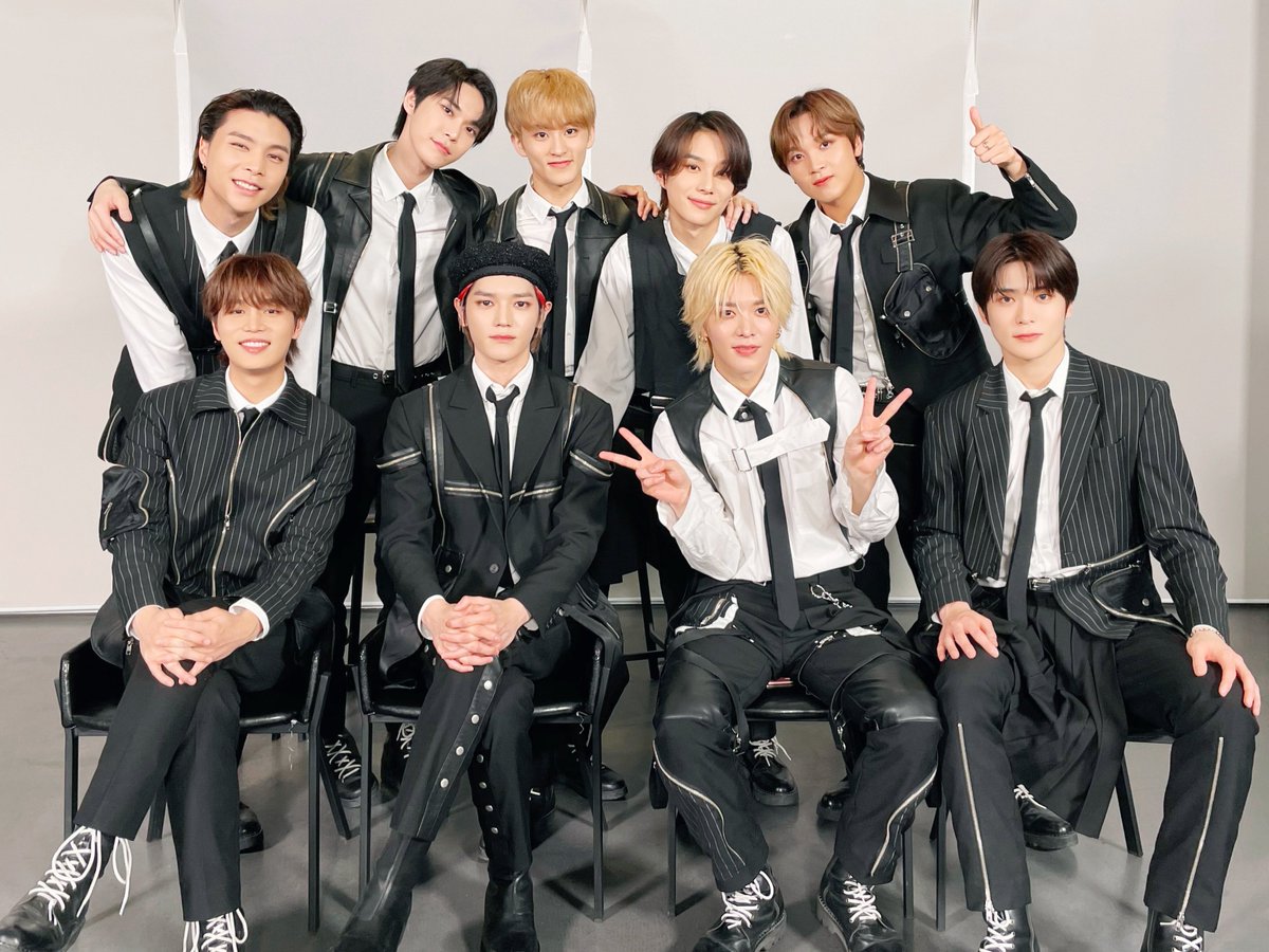 nctymisfit's tweet photo. looks like nct 127 is performing with these outfits?? 🤔🤔 https://t.co/tOZ9gXv7sx