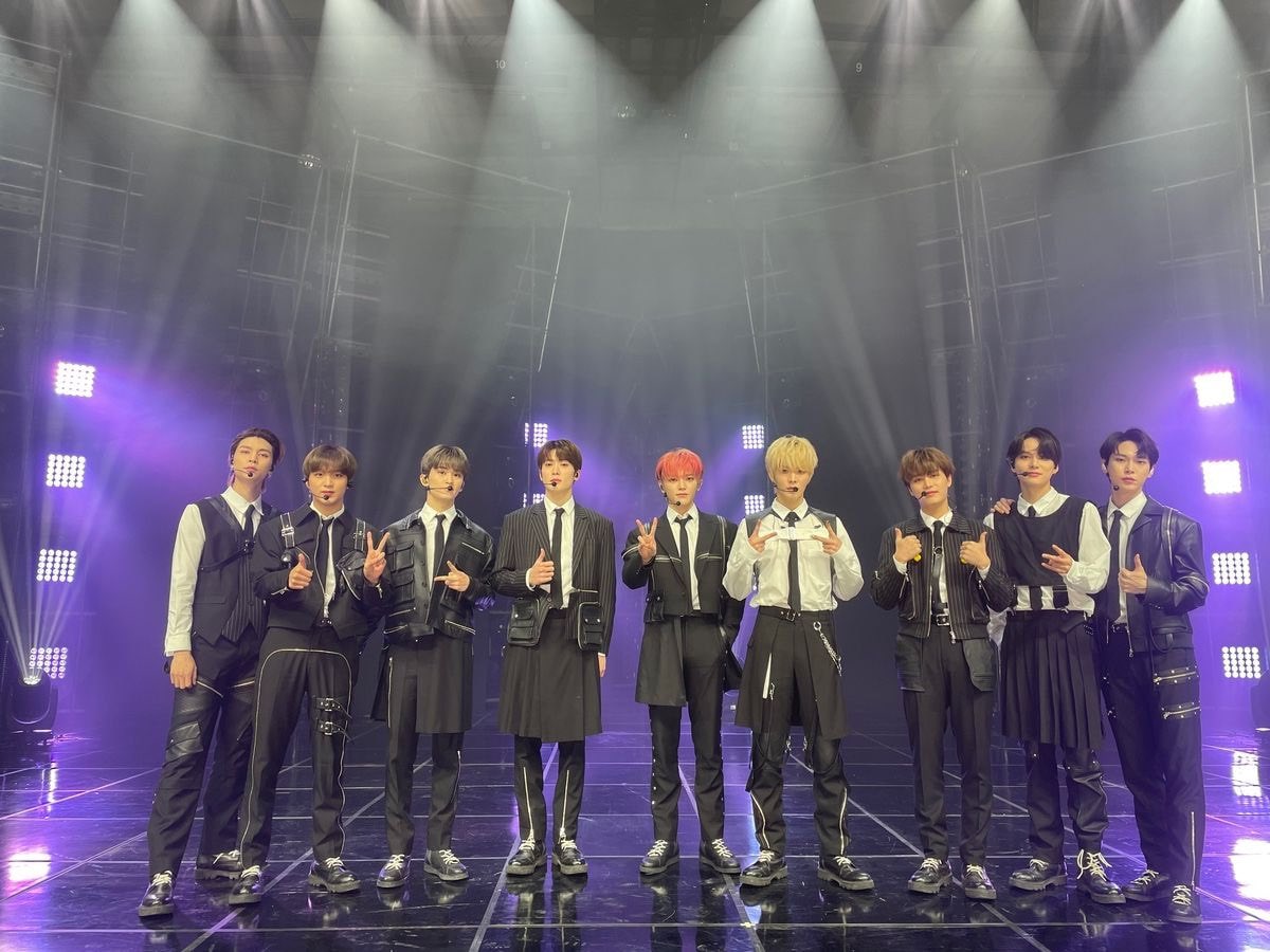 nctymisfit's tweet photo. looks like nct 127 is performing with these outfits?? 🤔🤔 https://t.co/tOZ9gXv7sx