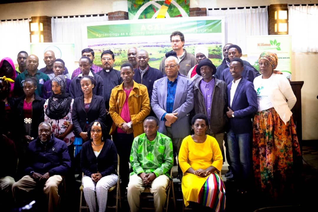 Iddninga's tweet photo. Katika Kongamano la Arusha Collaborators for Agroecology Forums,mambo kadhaa yalibainika ikiwemo,Kilimo cha ikolojia ni Kilimo Salama kwa Afya ya Binadamu,Wanyama pamoja na Mazingira.
#ClimateStrike https://t.co/INRSNM5AL1