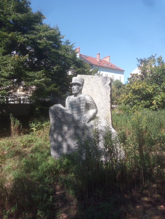 Jüdisches Heiliges Römisches Reich (JHRR) (@jhrr_wien) on Twitter photo Alfred #Dreyfus, dessen Inhaftierung im Jahre 1894 die Dreyfus-Affaire auslöste, ist in Mülhausen geboren. Seine Familie stammt aus dem nahen Rixheim. Im Rahmen unserer Sommerakademie haben wir die Erinnerungskultur zu Dreyfus im Elsass untersucht.
#jewishhistory <a href="/univienna/">Universität Wien</a> Alfred #Dreyfus, dessen Inhaftierung im Jahre 1894 die Dreyfus-Affaire auslöste, ist in Mülhausen geboren. Seine Familie stammt aus dem nahen Rixheim. Im Rahmen unserer Sommerakademie haben wir die Erinnerungskultur zu Dreyfus im Elsass untersucht.
#jewishhistory <a href="/univienna/">Universität Wien</a>