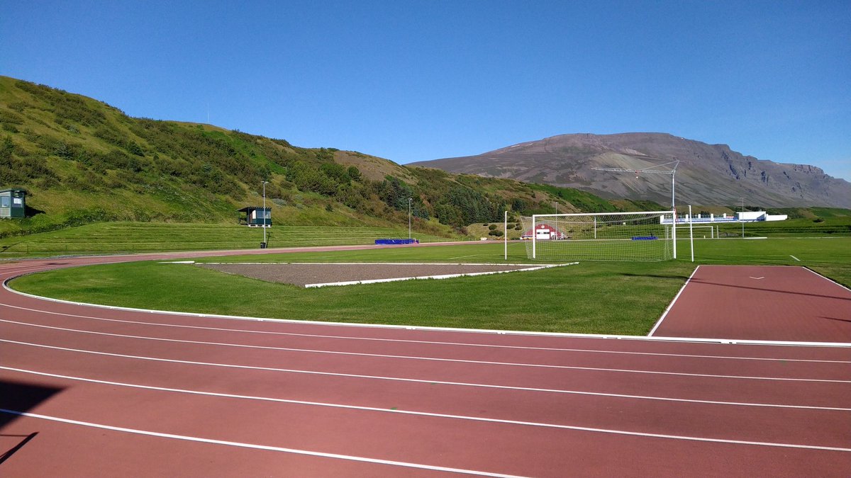 agustjons's tweet photo. Fallegur dagur a Króknum fyrir MÍ Masters #frjálsar #Athletics @frjalsar https://t.co/lCuRUSHQyl