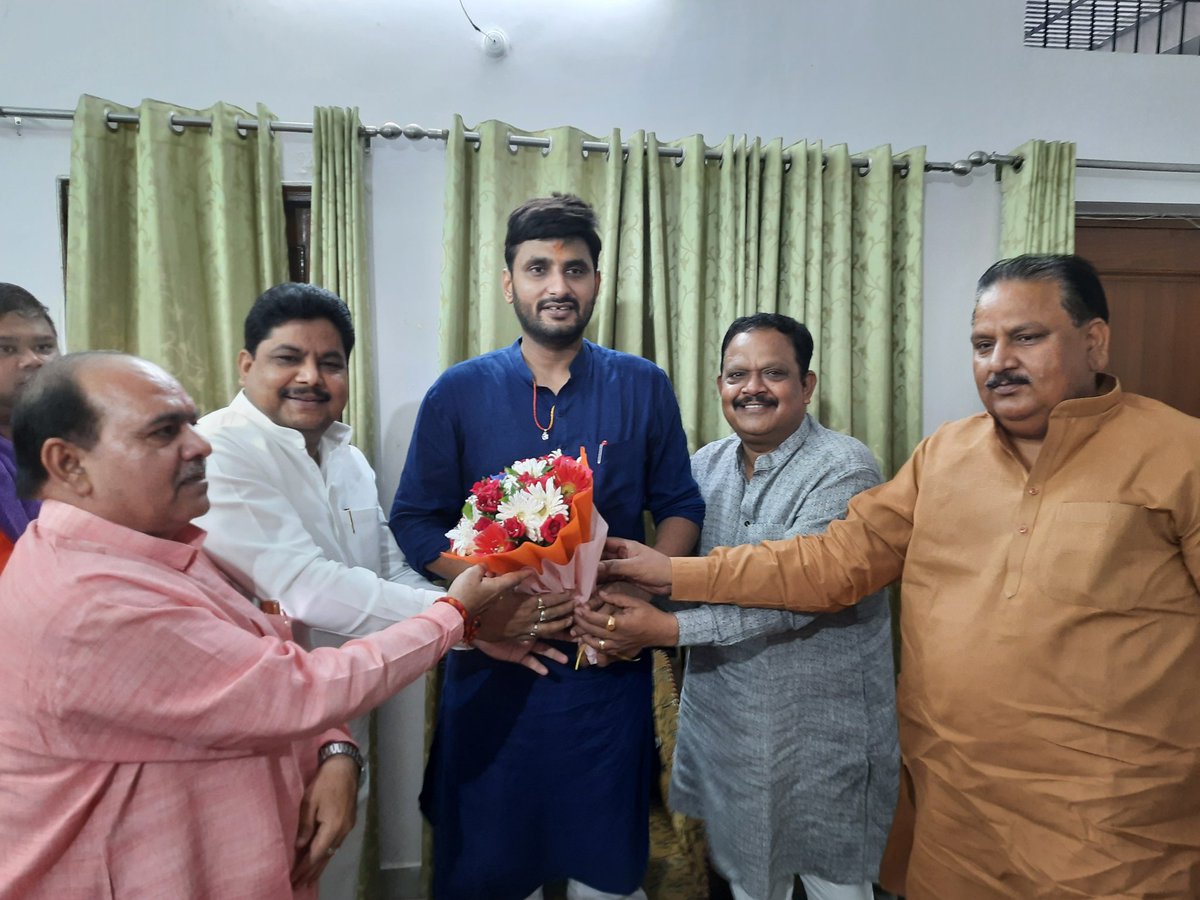 लोकप्रिय युवा भाजपा नेता 
श्री नीरज सिंह जी को जन्मदिन की हार्दिक बधाई एवं शुभकामनाएं।
प्रभु से प्रार्थना है कि आप  चिरंजीवी एवं यशस्वी हों एवं स्वस्थ रहें।
<a href="/NeerajSinghSays/">𝐍𝐞𝐞𝐫𝐚𝐣 𝐒𝐢𝐧𝐠𝐡</a>