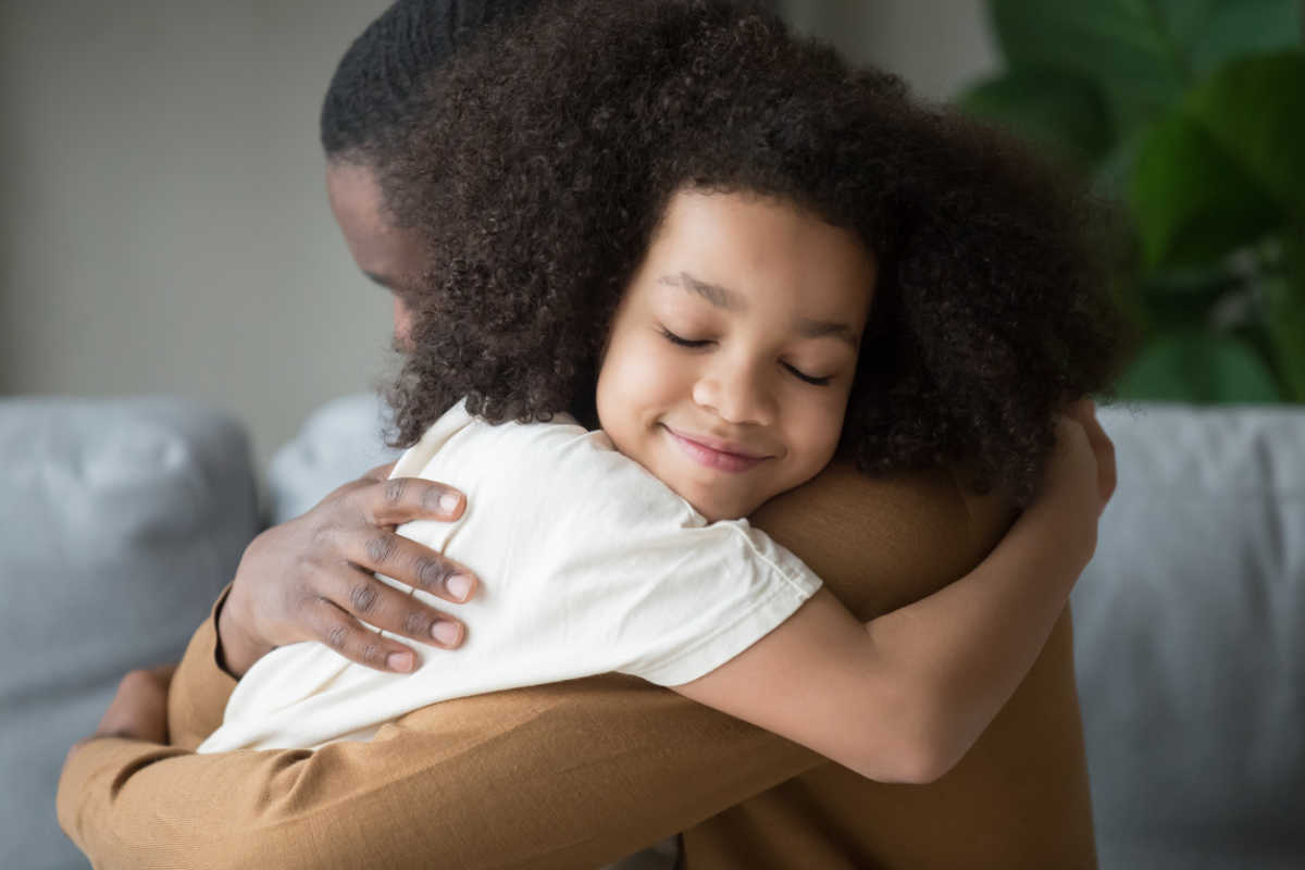 Smart_Chax's tweet image. Make it a habit to hug your children be it a boy or girl. As they get older if they get their first hug from a stranger or someone they are crashing on esp the opposite sex their blood will boil and they loose their senses. Be the first to show love to your kids.
#life
#loce&amp;amp;care