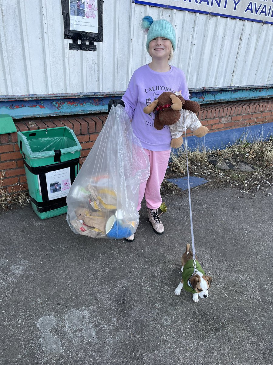 waddells74's tweet photo. 6.45a.m changing my OhNo Don’t throw bin #GetaGripAndDontBeaTwitandDontDropyourRubbish #BBCMakeADifference @bbcnewcastle @NlandOnline @KeepBritainTidy @PrideOfBritain @des_farrand @JosephusLudwig @Emanuelnascime8 @TaroIstok @Foxychicken45 @Chivers67 @Leonlovescats @IngramGlynis https://t.co/h2ppgWNb7S
