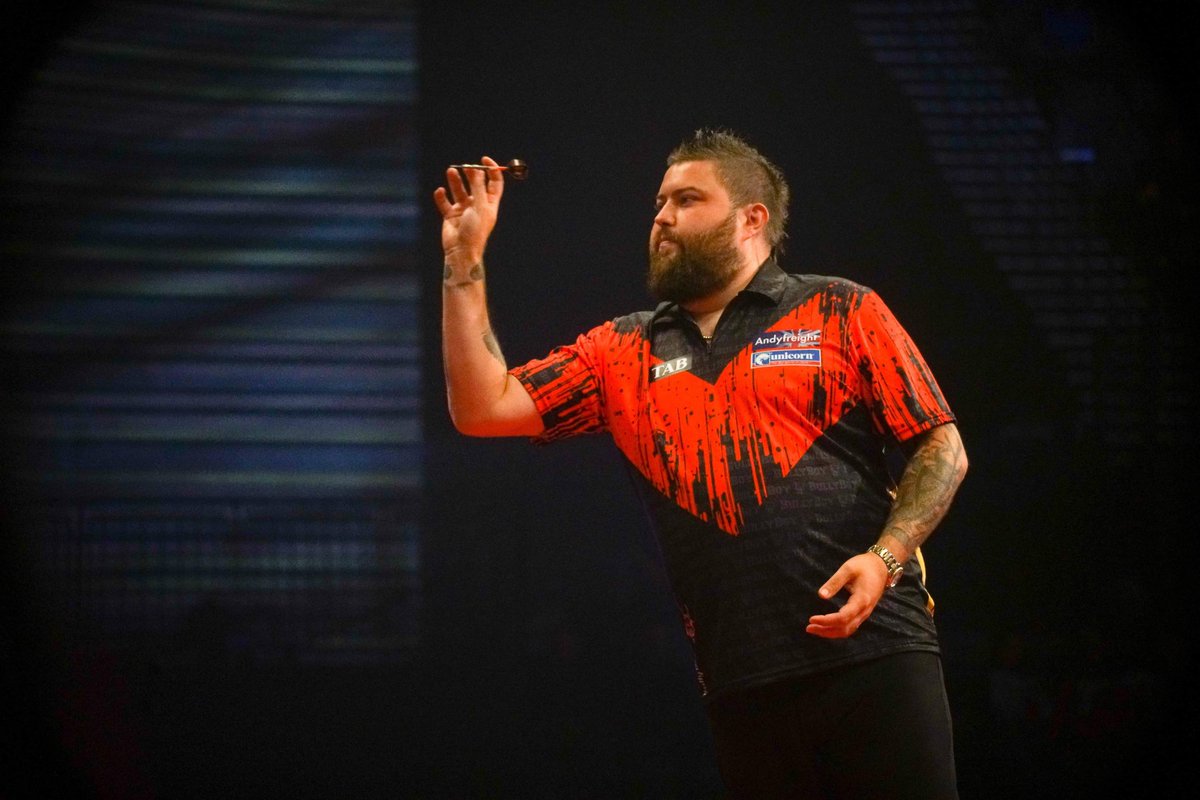 OfficialDPA's tweet photo. The last Qtr Final at the NZ Darts Masters is local superstar Kayden Milne vs Michael Smith @officialpdc @OfficialDPA @foxsports @nz_tab @steinlager_nz @senz_radio #darts #worldseriesofdarts #newzealand https://t.co/Bj50sCT78t