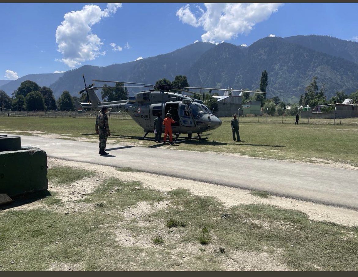 dckishtwar's tweet photo. #IndianArmy along with Airforce under supervision of Distt Adm, tracked and  rescued a  Hungarian National who  lost his way in Umasila Pass in Himalayan Ranges while trekking; airlifted to #Kishtwar for treatment.
@adgpi
@Whiteknight_IA 
@IAF_MCC @Divcomjammu @OfficeOfLGJandK https://t.co/FbAxCEJotd